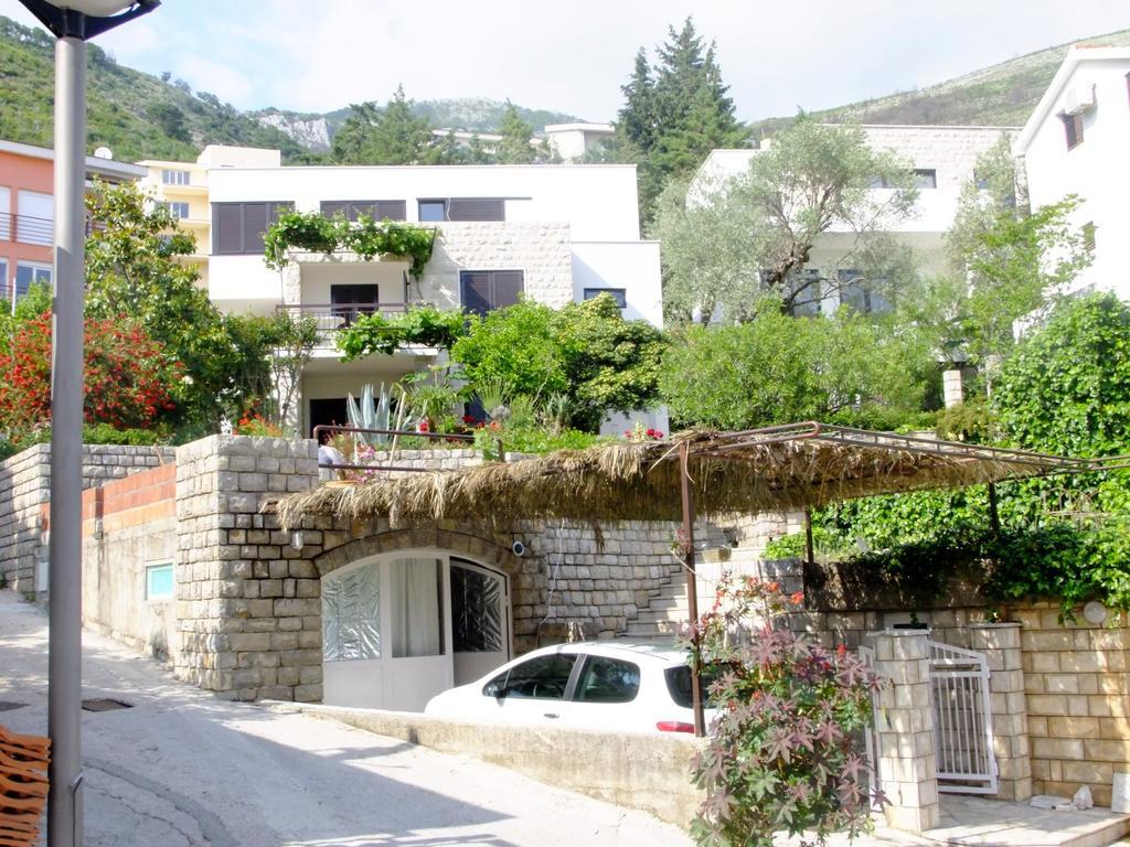 Apartments Minja Nerin Petrovac na moru Exterior foto